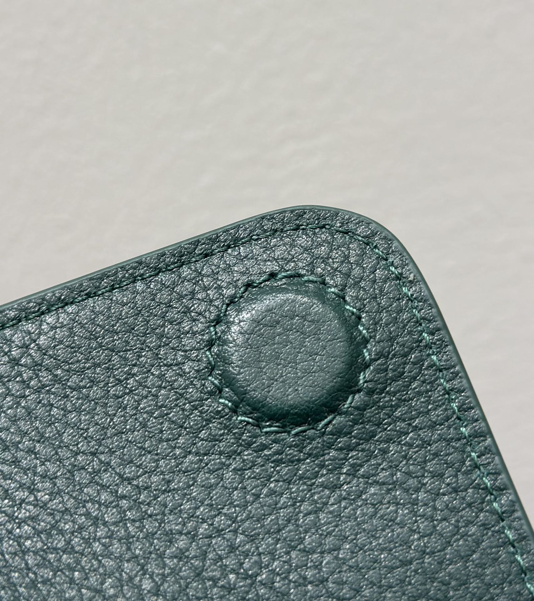 LOEWE Pebble XS Full-Grain Leather Messenger Bag