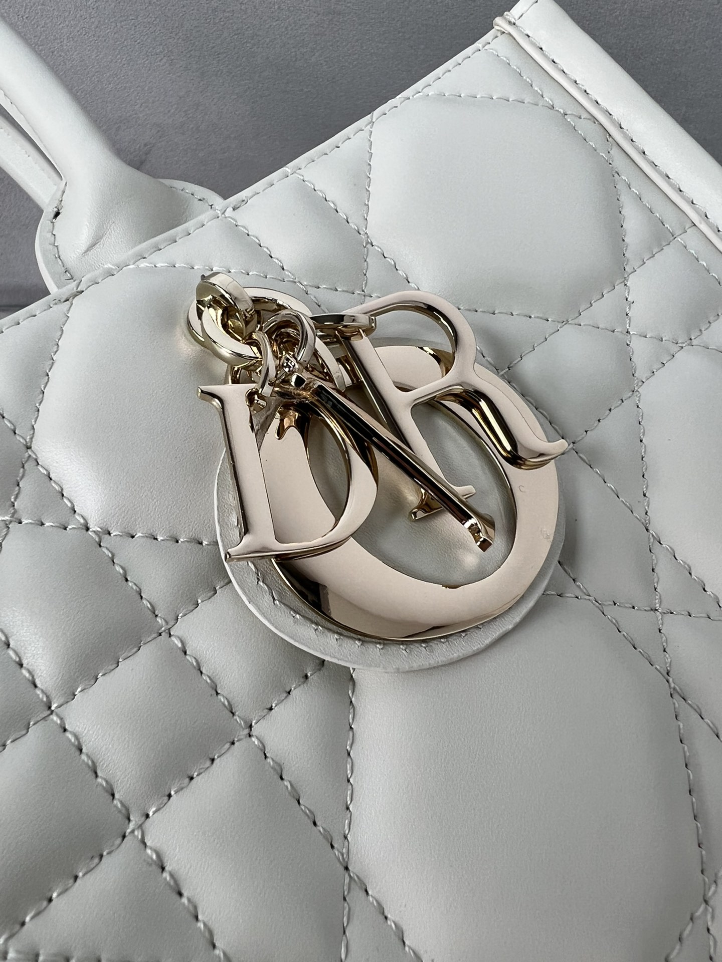 BookTote Full Leather Jumbo Woven Tote M1324