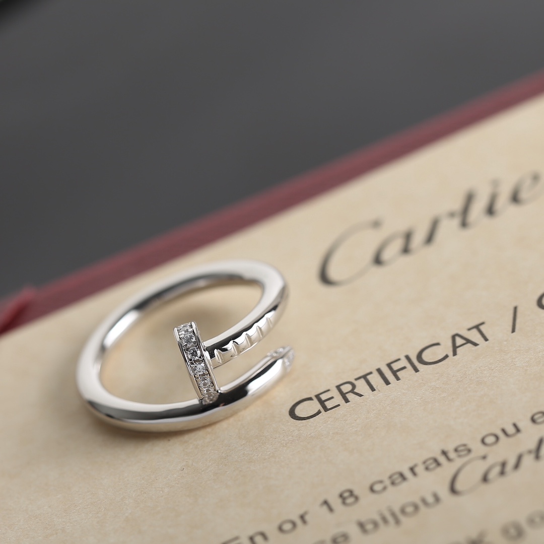 C@rtier Juste un Clou nail ring