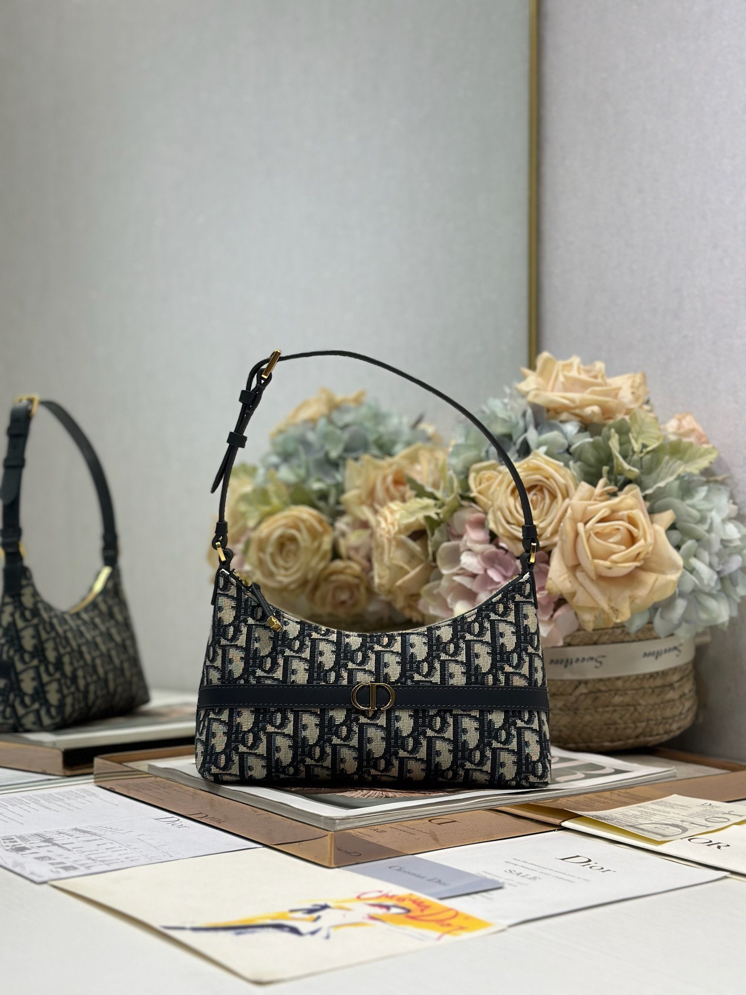 CHRISTIAN DIOR 30 Montaigne Mini Hobo shoulder Bag