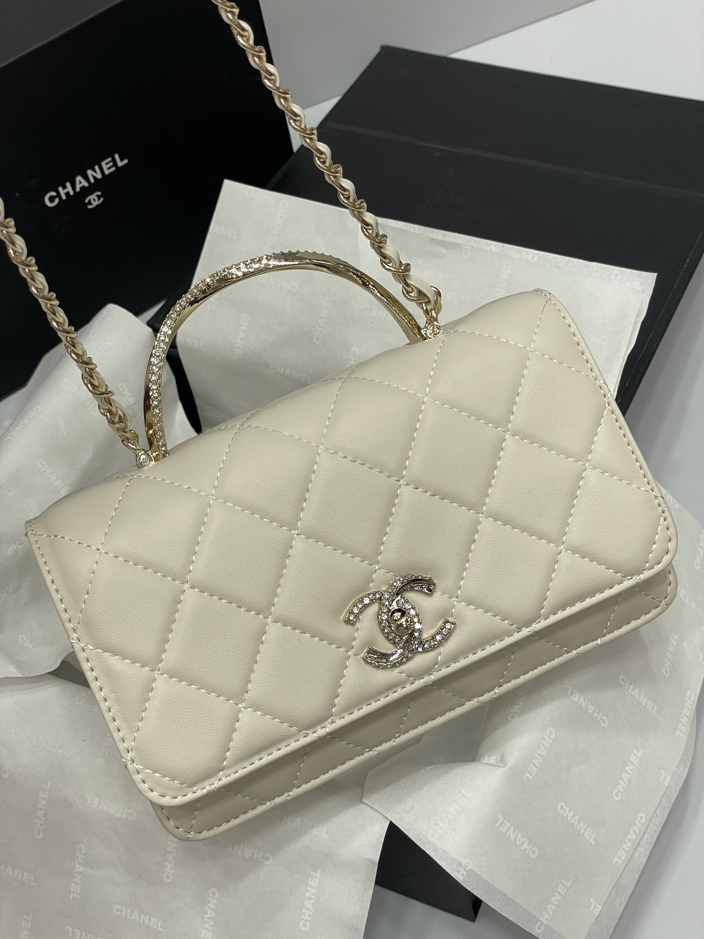 Chanel-Purse with handle