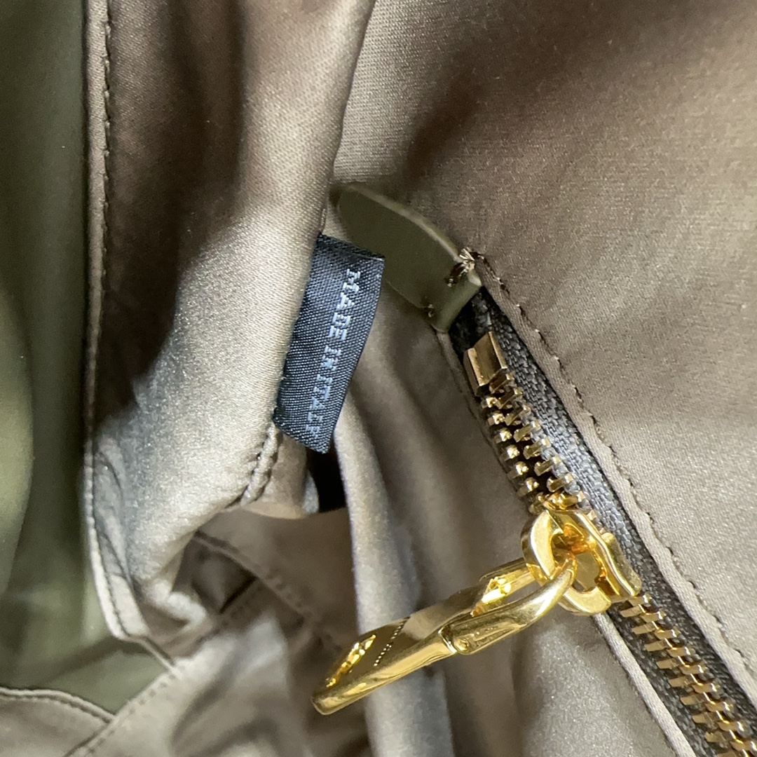 Miu Miu-Leather Beau bag-Olive green