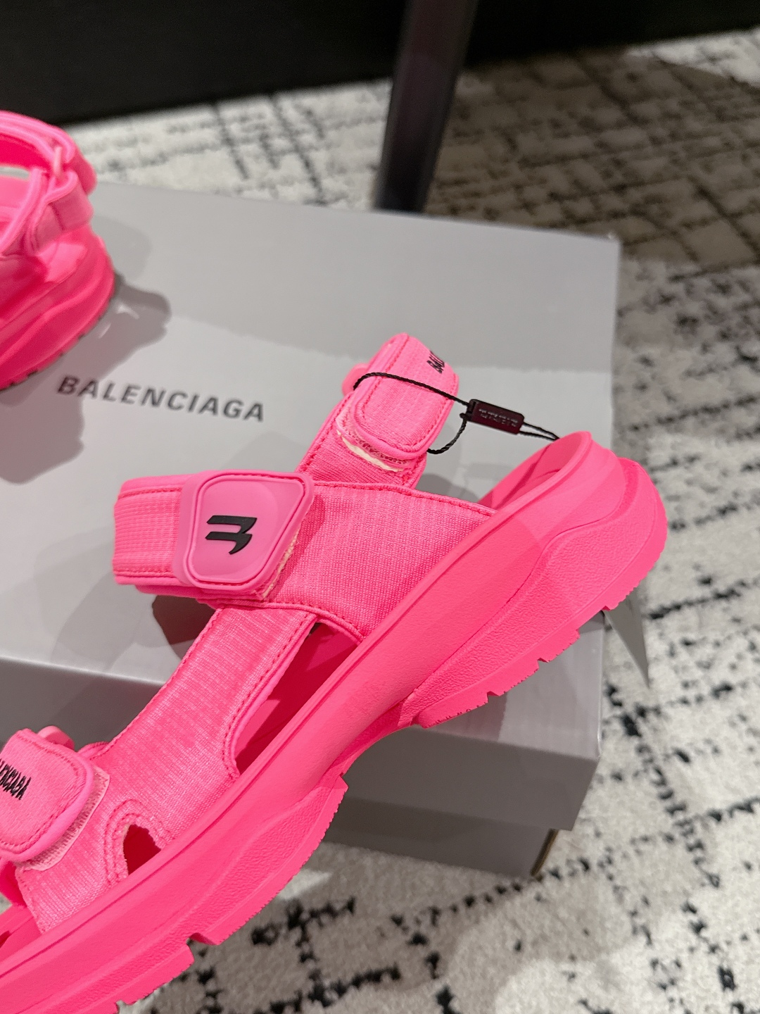 Balenciaga Tourist Series Unisex Velcro Sandals