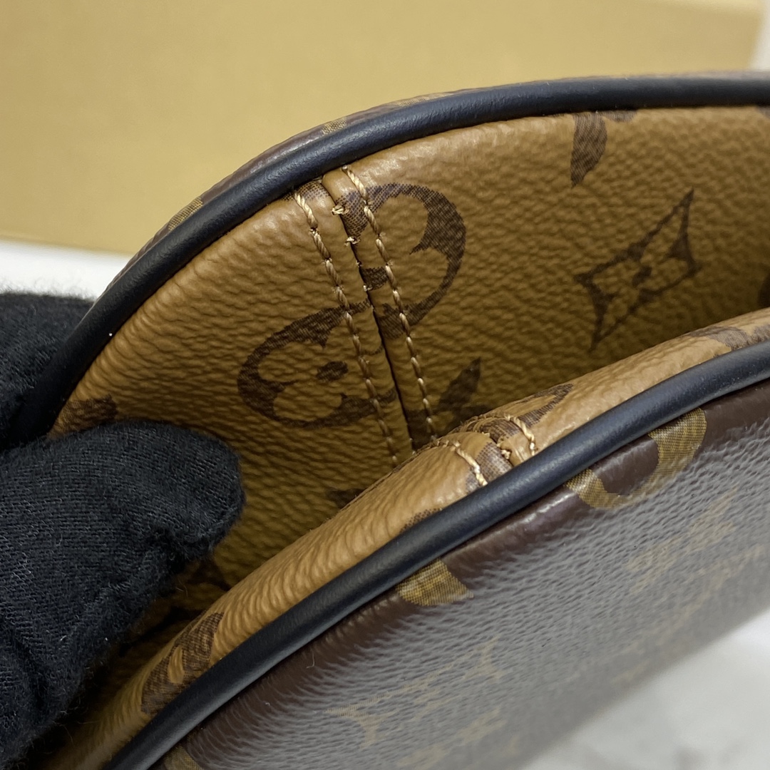 Louis Vuitton M46659 LV Twinny