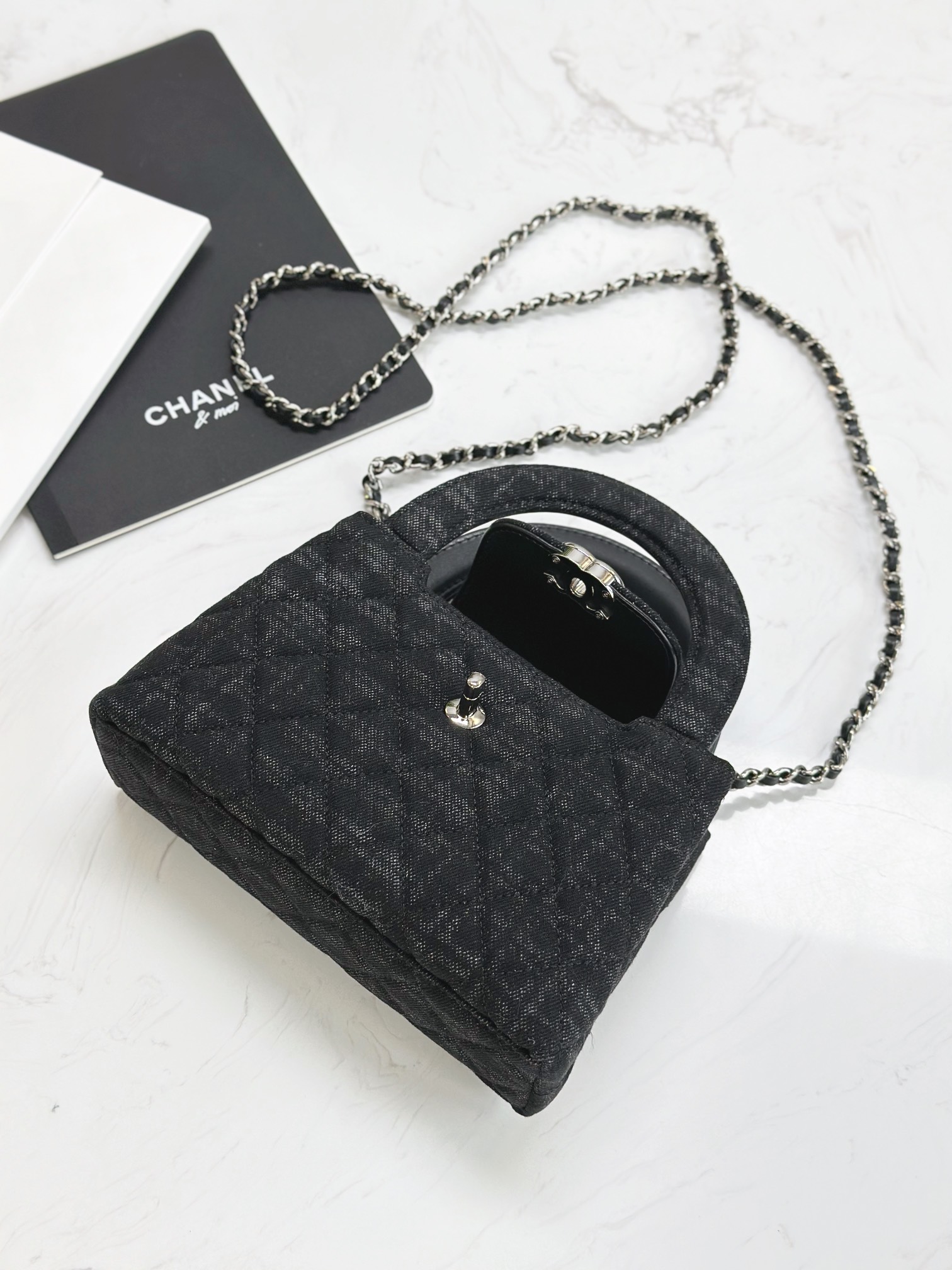 CHANEL 24A Black denim Kelly