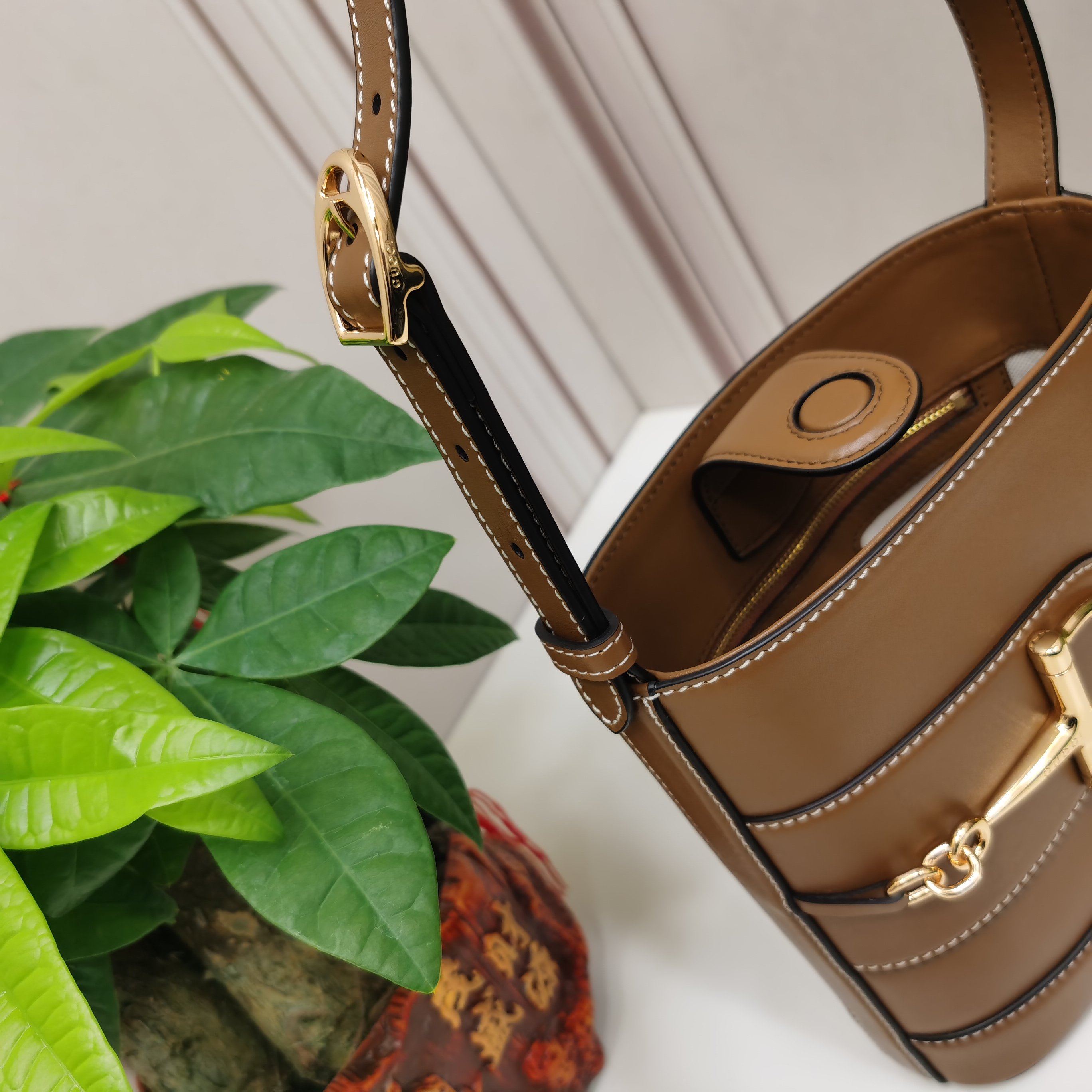 Gucci 73 small bucket bag