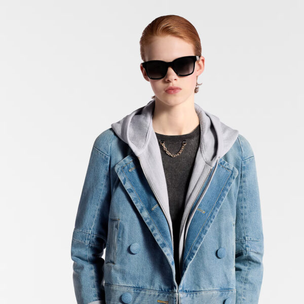 Louis Vuitton Z2464U LV Essential Square Sunglasses