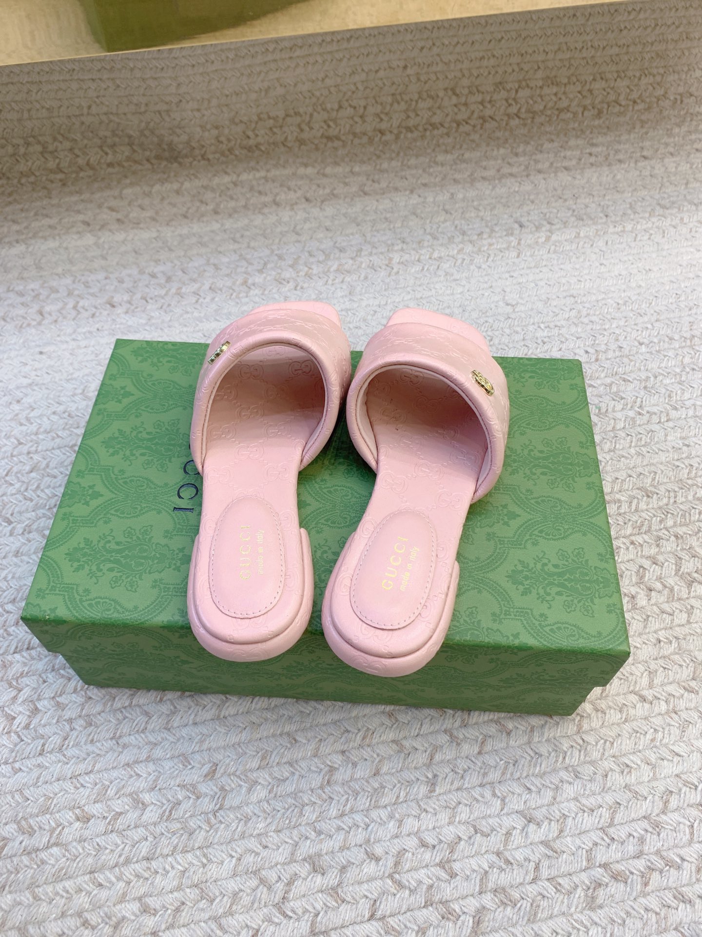 GUCCI Matte-Textured GG Slide Sandals