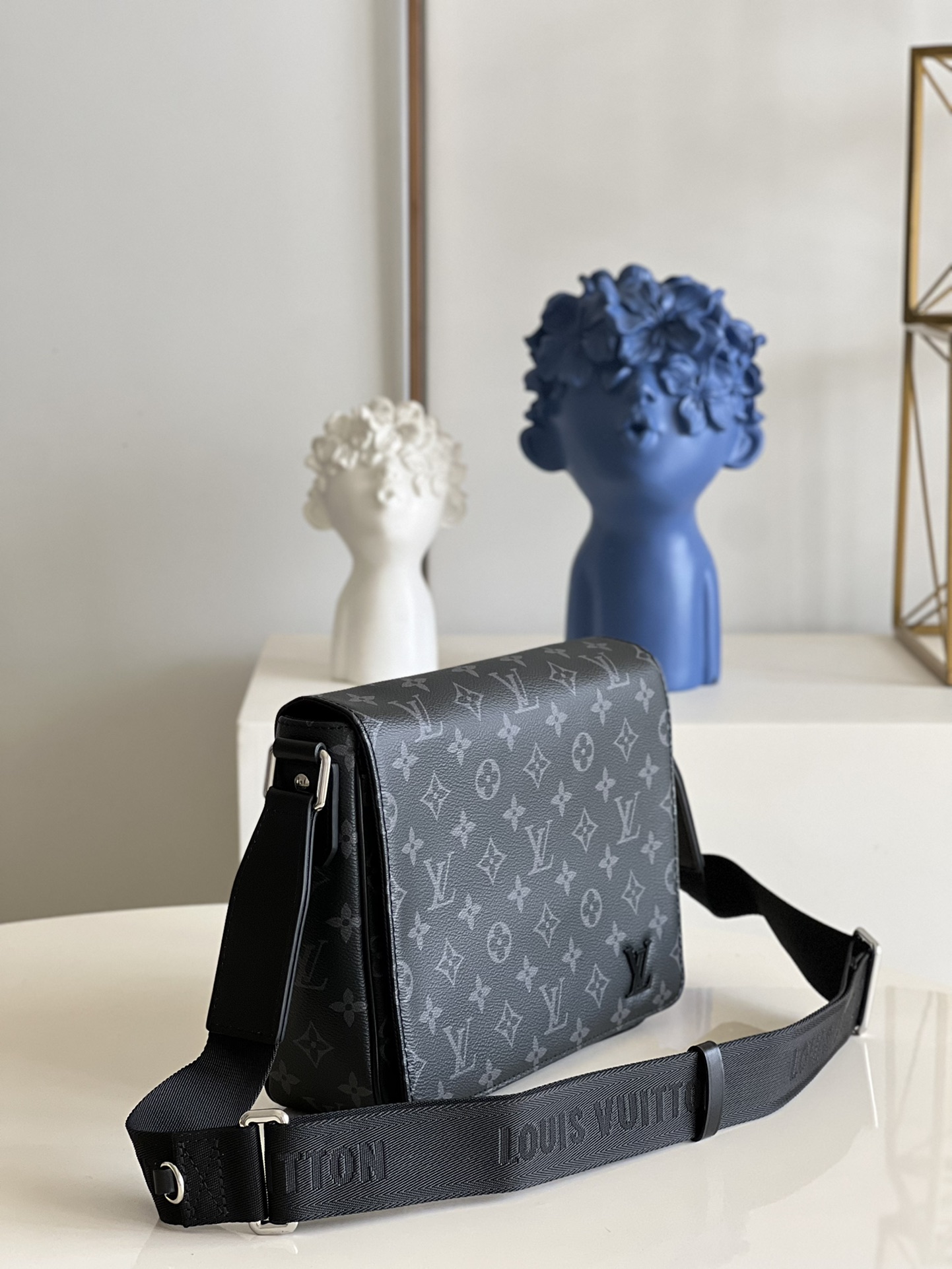 LV-M46255 District PM