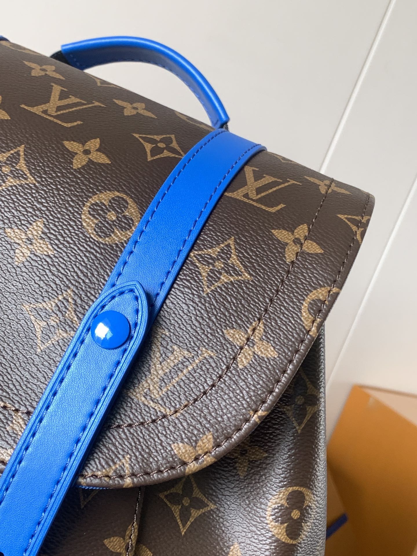 Louis Vuitton Christopher MM M46813 Blue