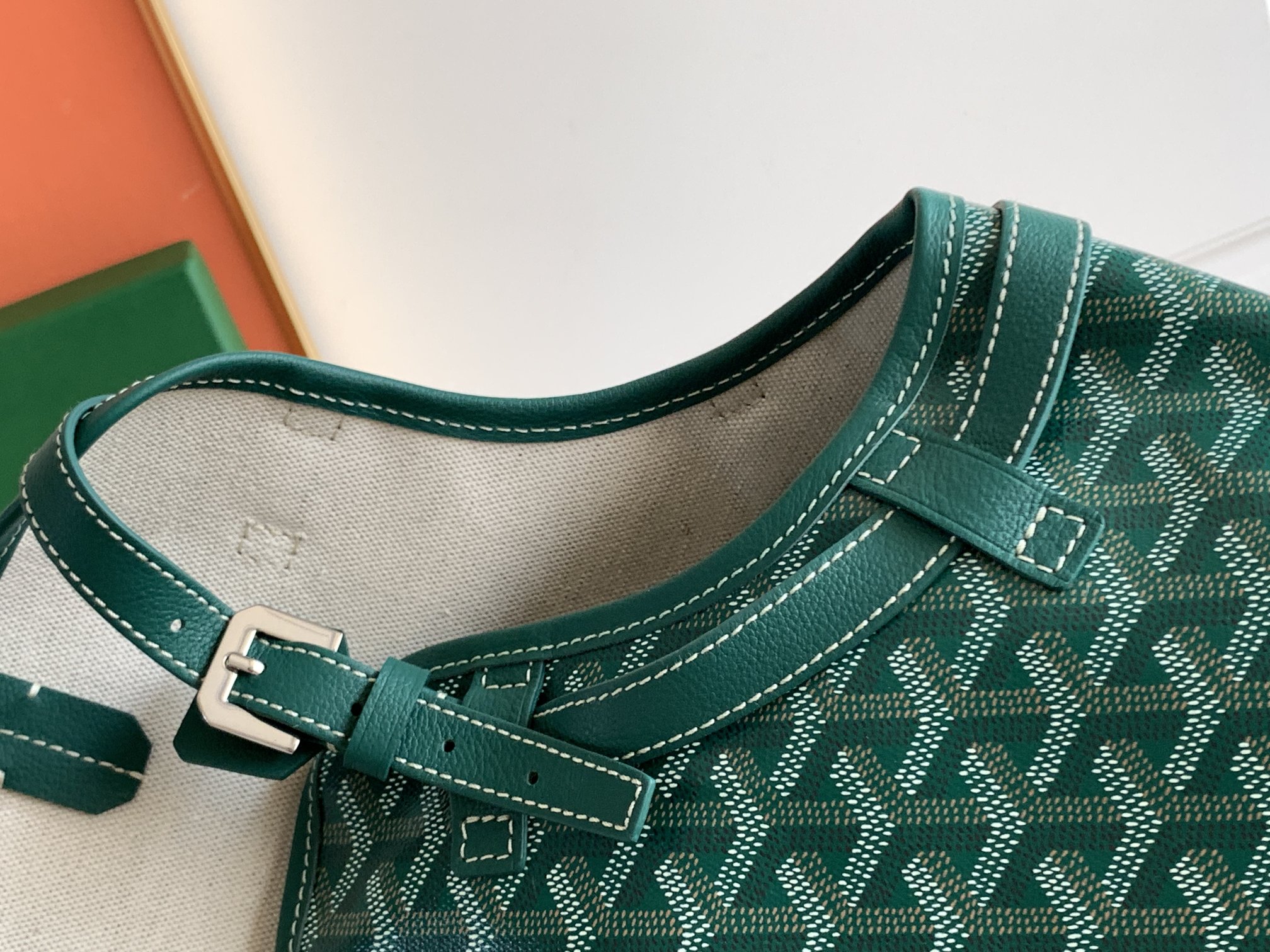 Goyard-Chien Gris Pet Carrier