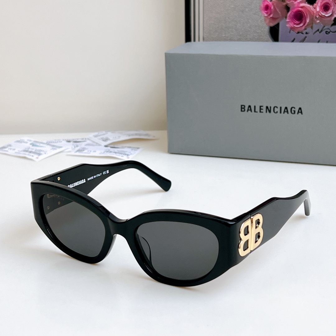 Balenciaga Women's Bossy Round Af Sunglasses
