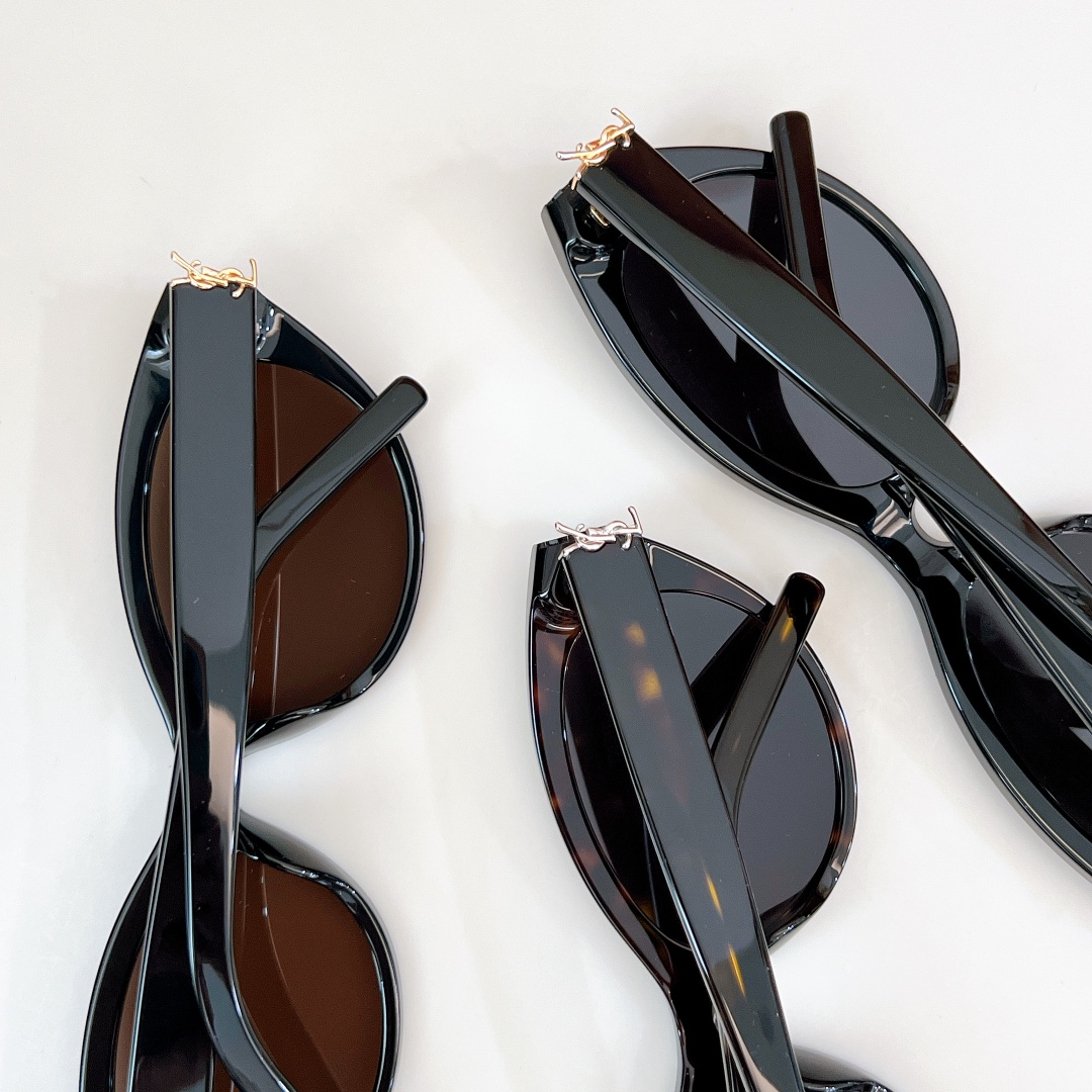 SAINT LAUREN- MODEL∶SLM148/F