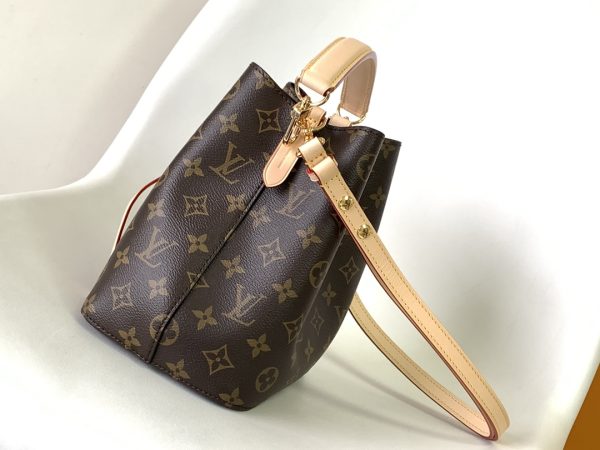 Louis Vuitton M46581 Néonoé BB