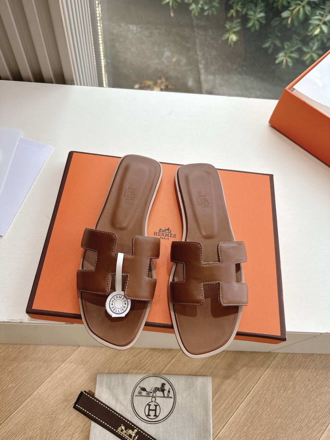 HERMES ORAN EU 37 GOLD BOX CALF