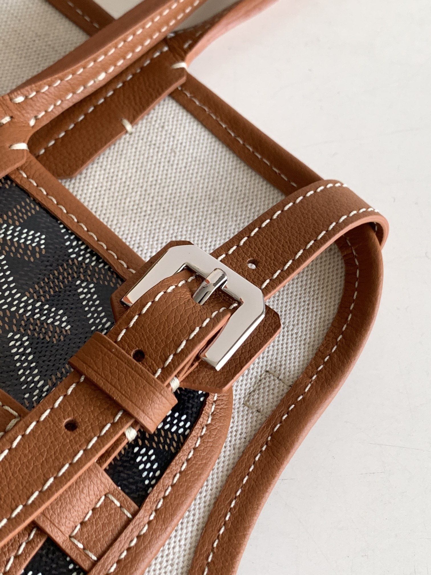 Goyard-Chien Gris Pet Carrier