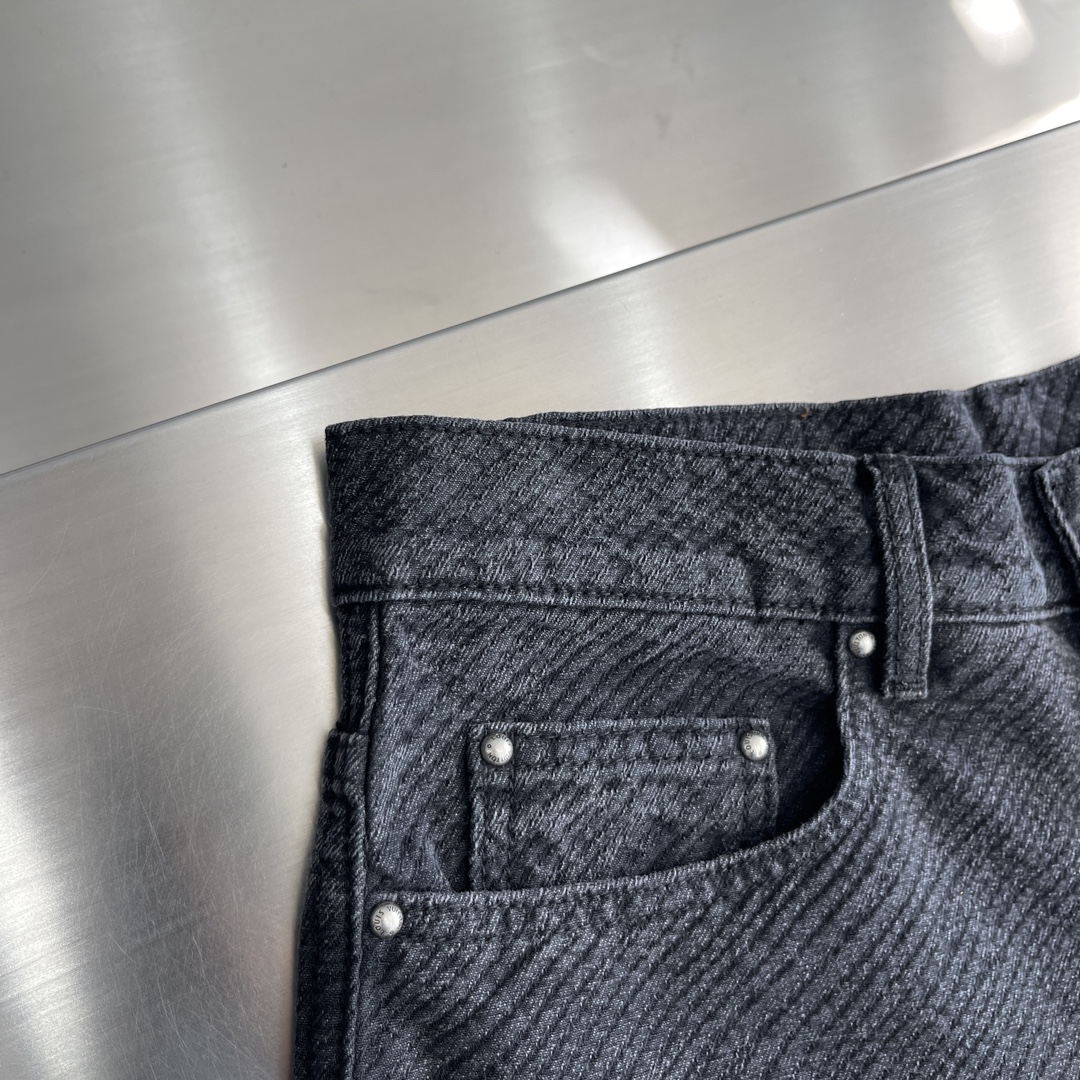Louis Vuitton 2024 Fall/Winter New Logo Denim Pants