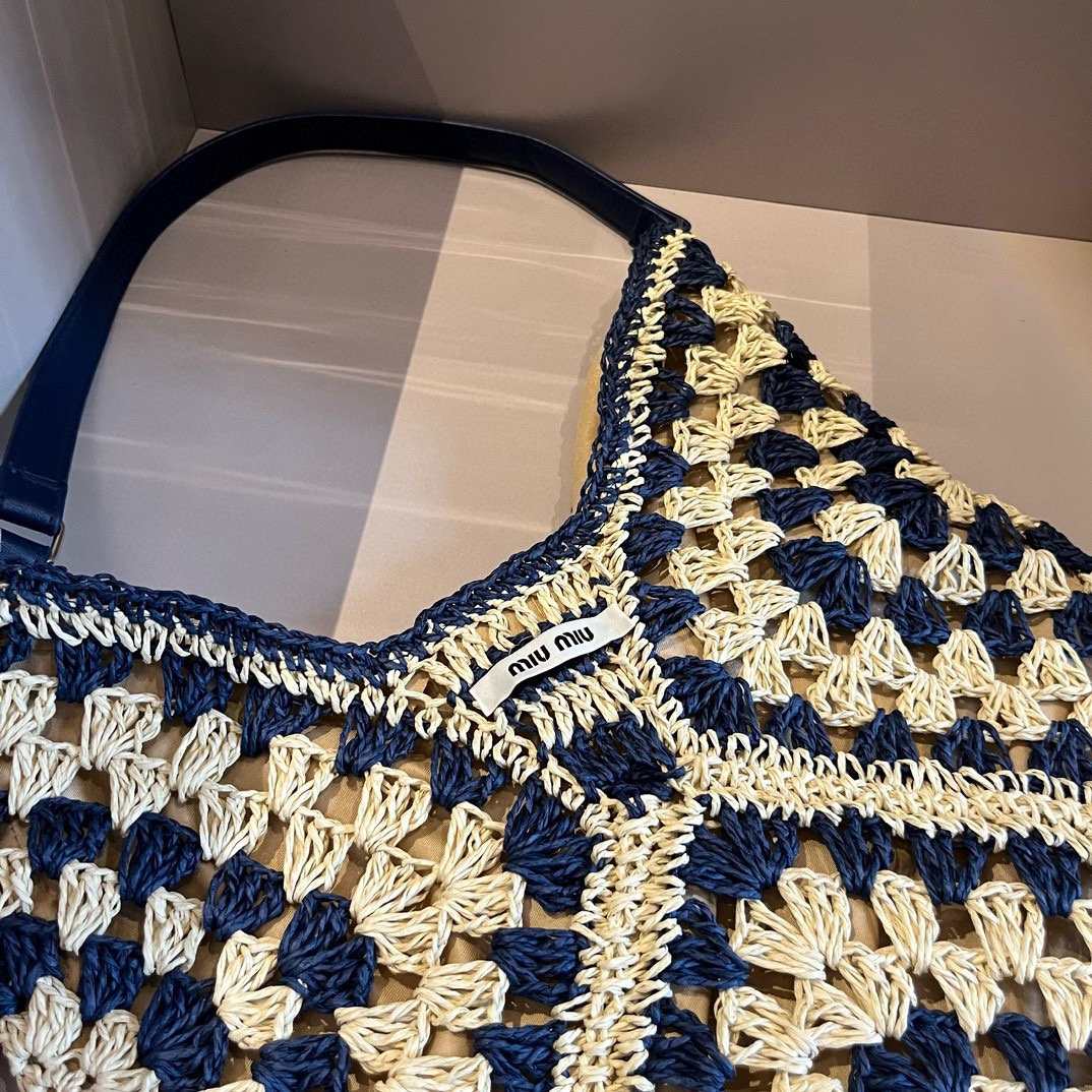 Miu Miu-straw bag
