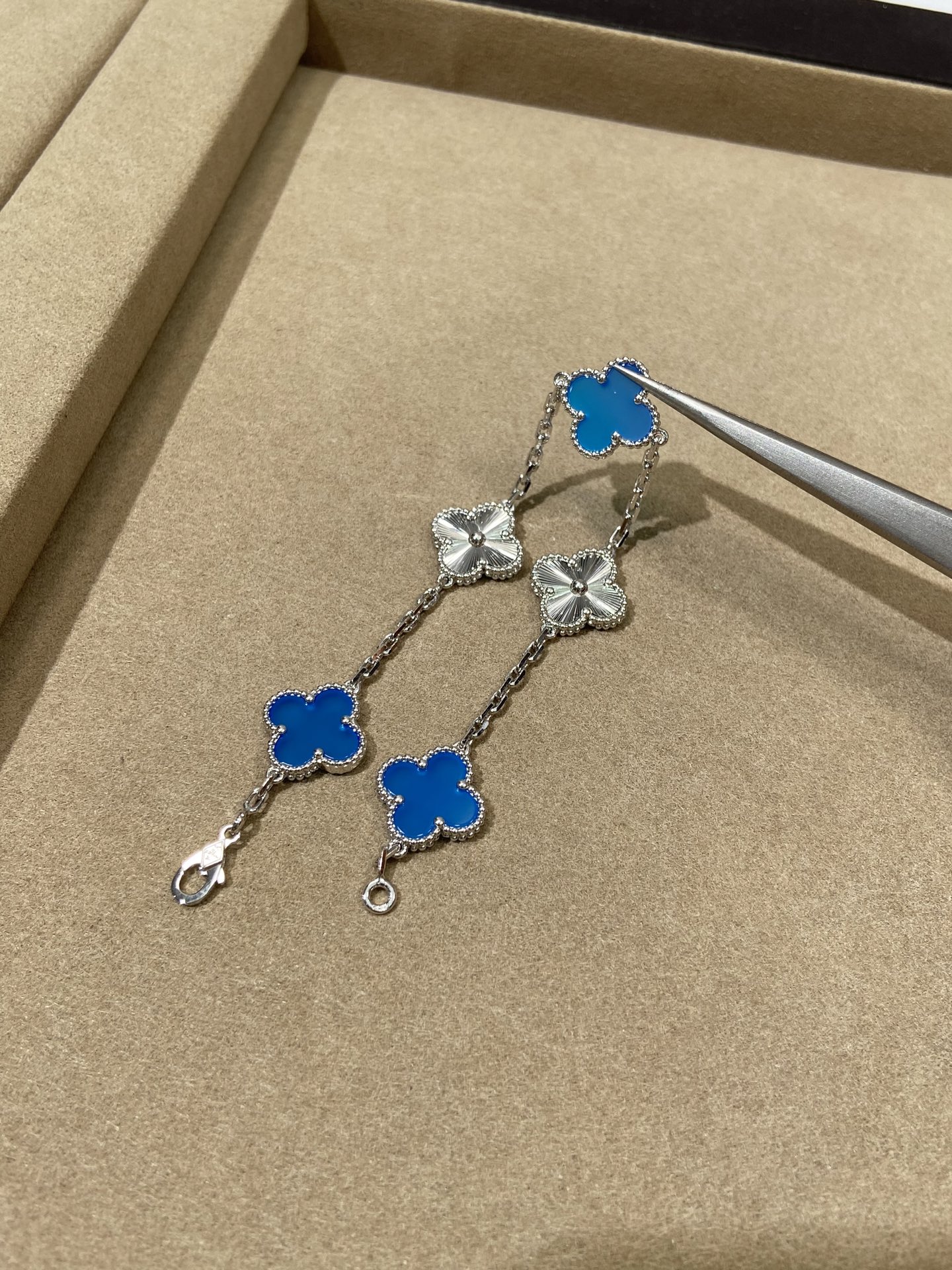 Van Cleef & Arpels alhambra 5 motifs bracelet