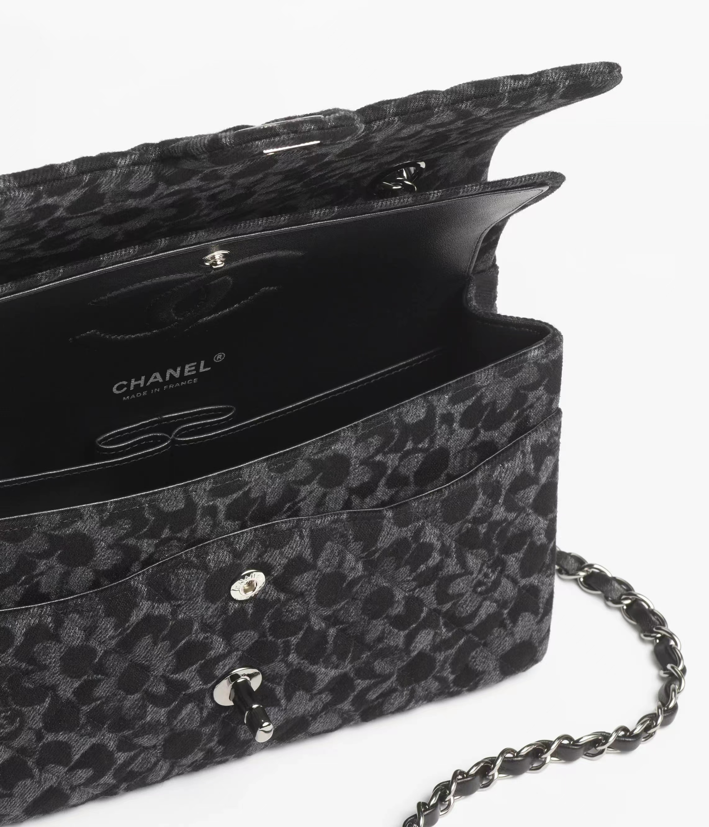 Classic 11.12 Handbag-A01112 B18055 94305