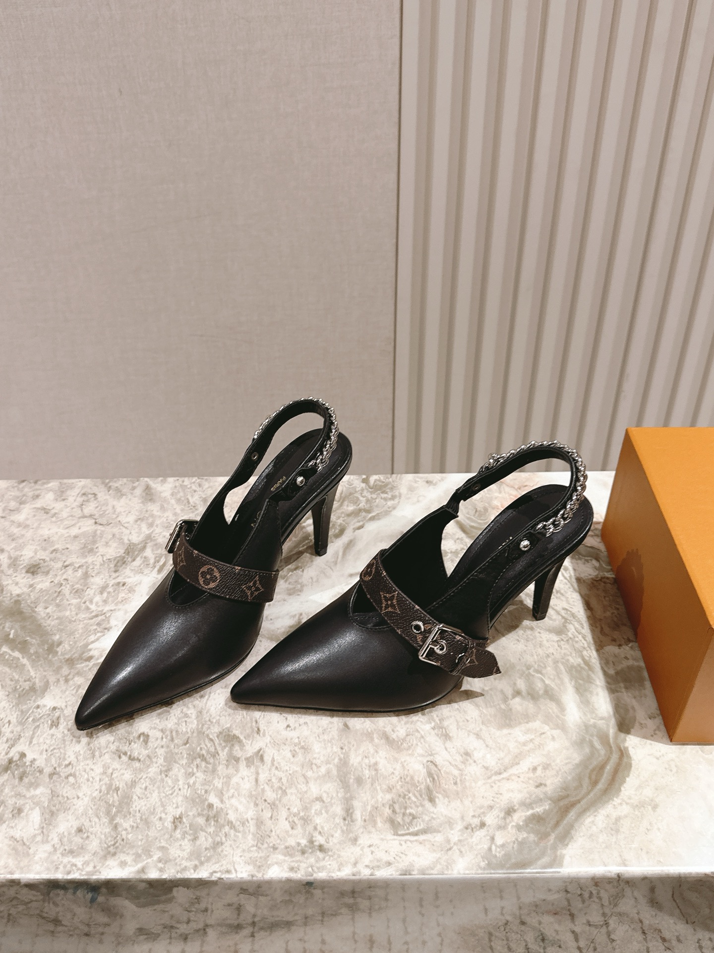 LV New Arrival – Spring/Summer Mary Jane Shoes