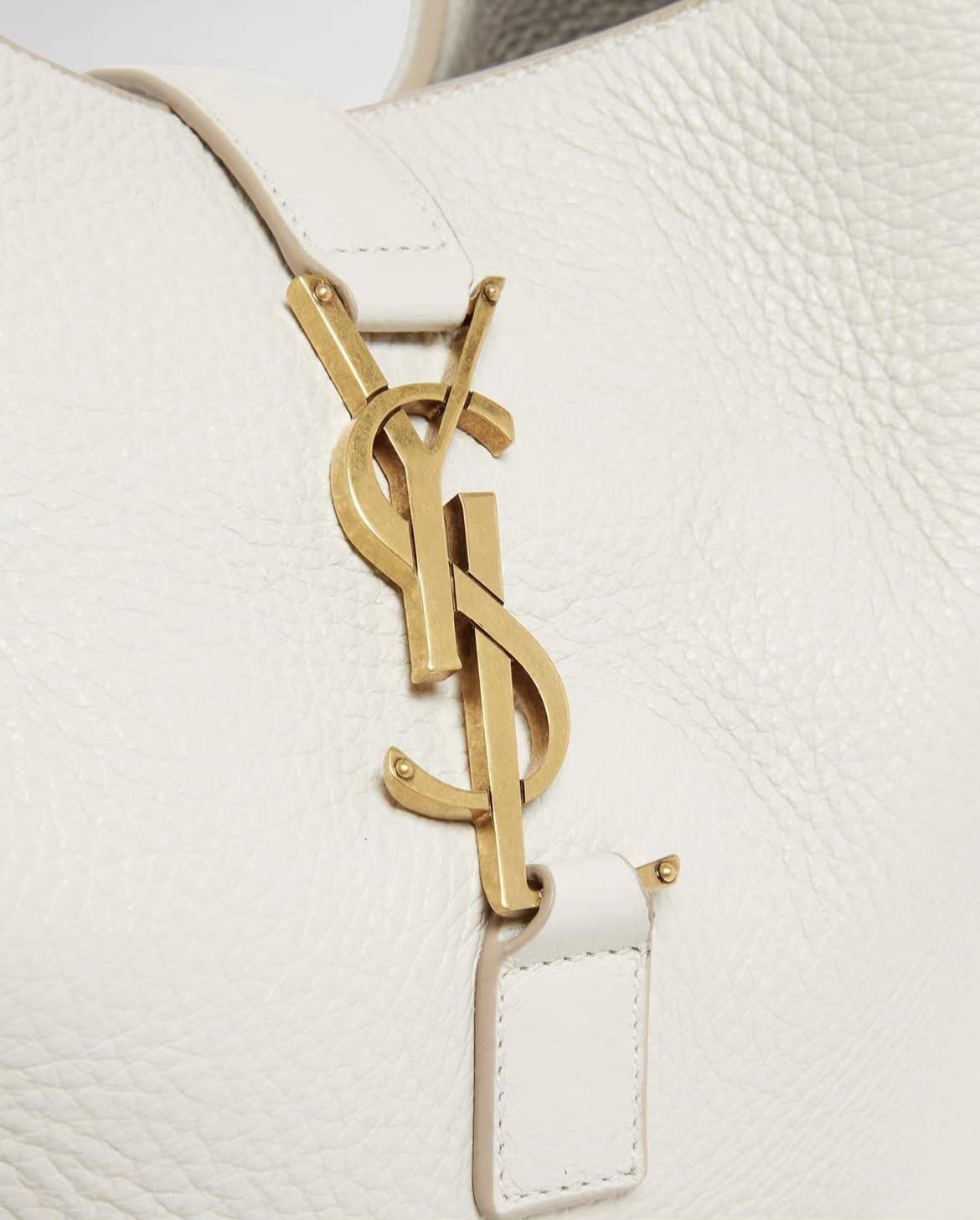 LE 5 À 7 bea in grained leather-White