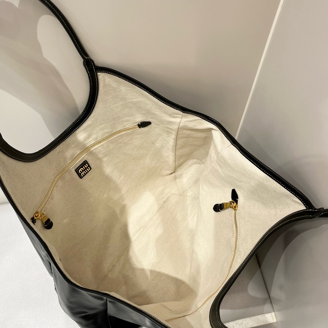 Miu Miu Ivy tote bag