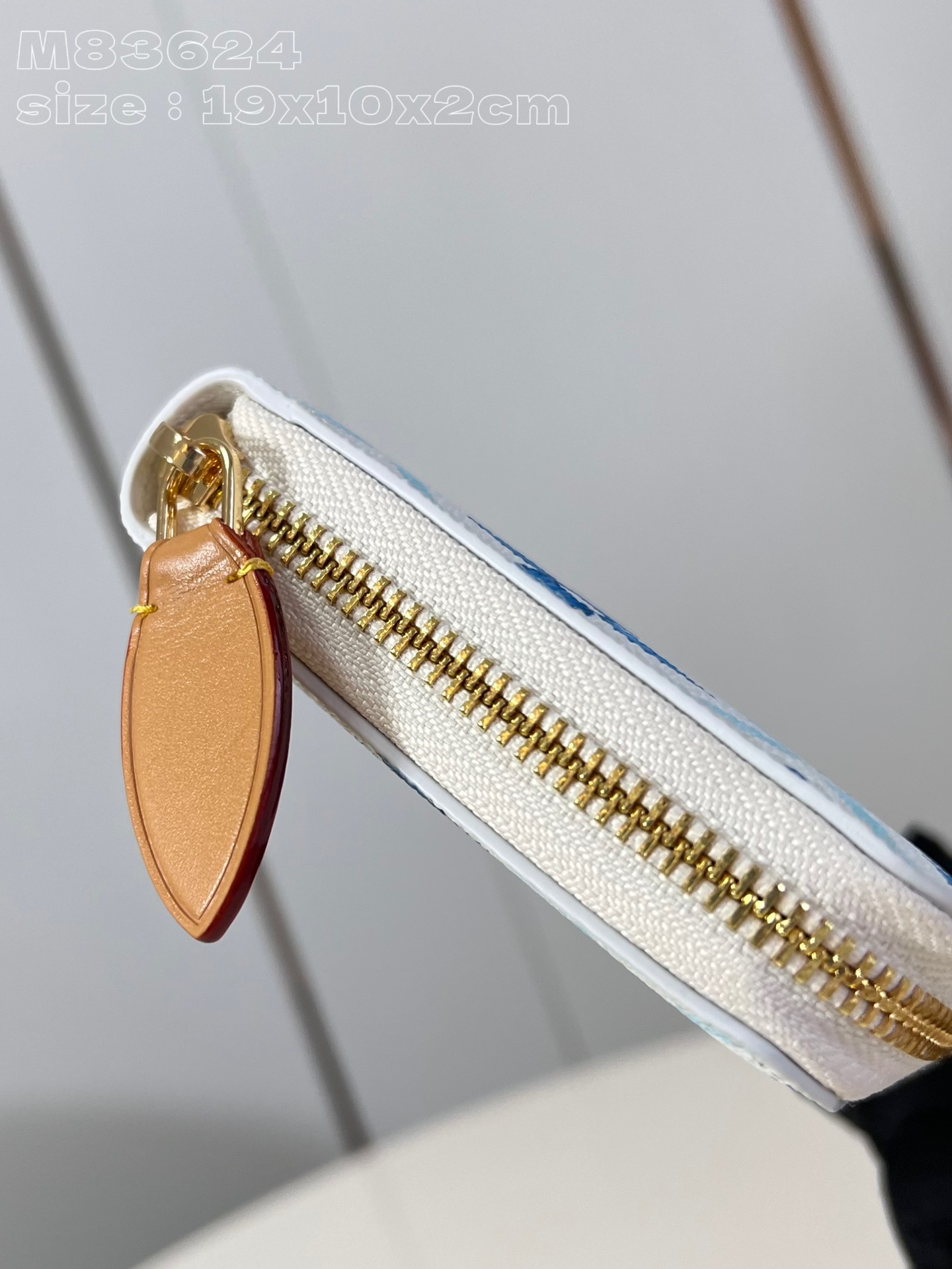 LOUIS VUITTON By The Pool Zippy Wallet M83624