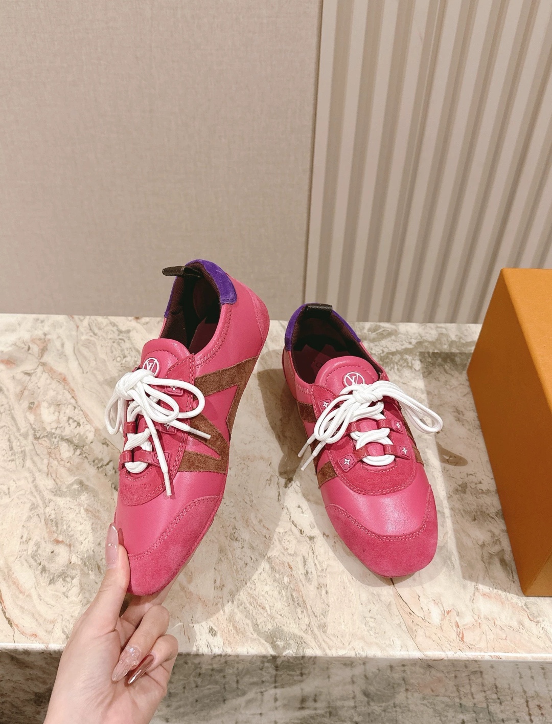 LOUIS VUITTON New Women Sneaker