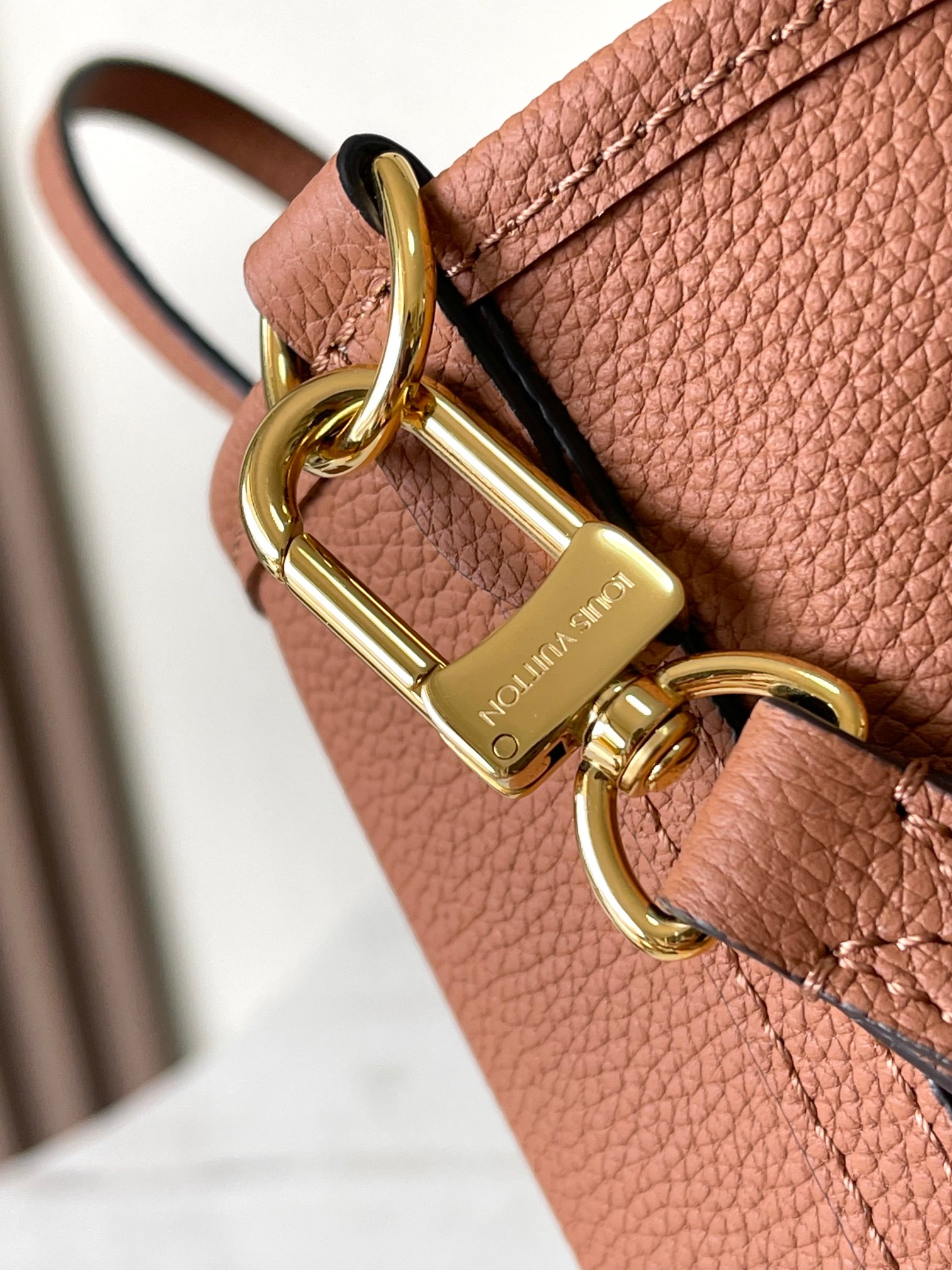 LV-Neverfull Bandouliere Inside Out BB