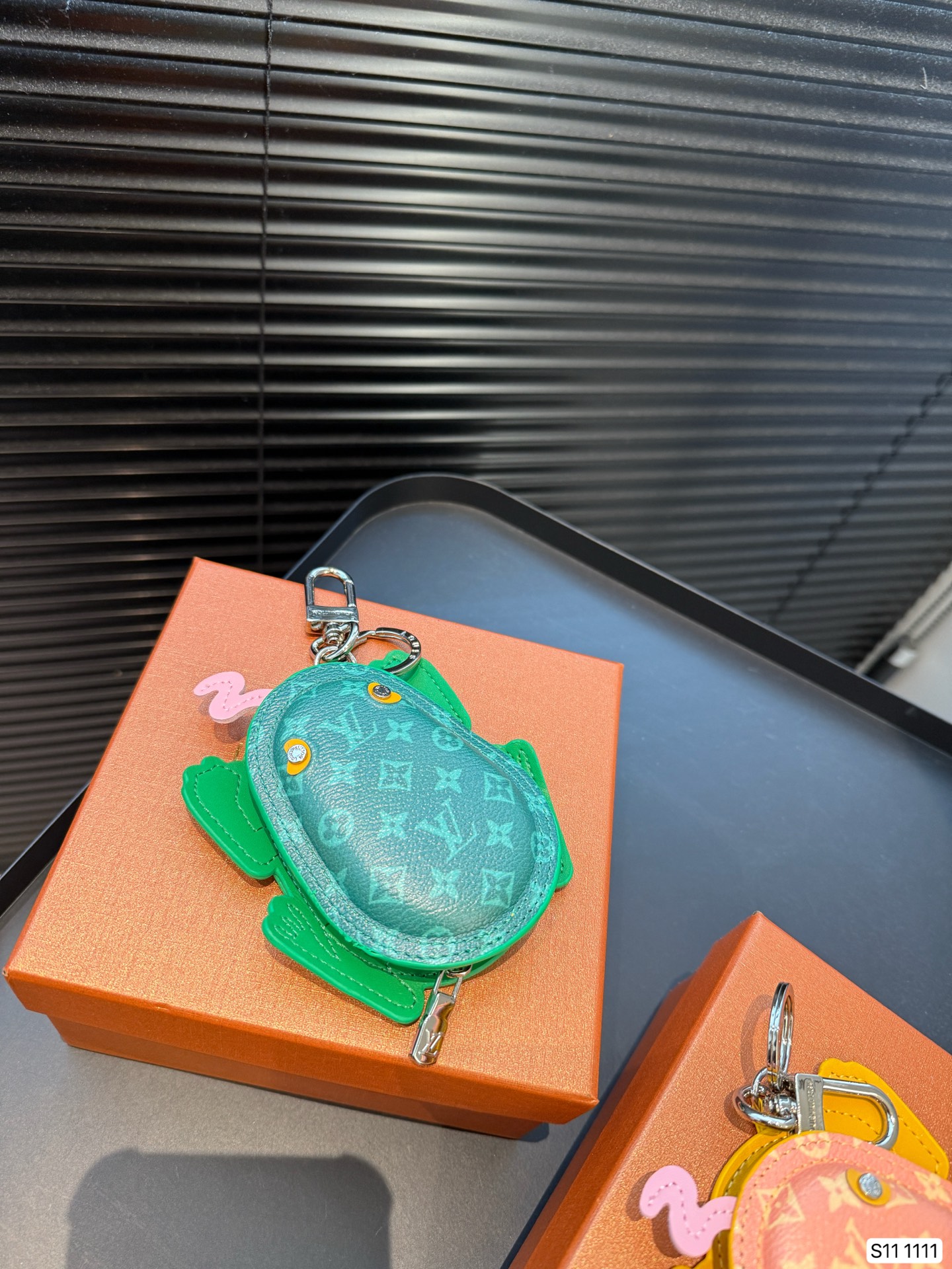 M02238 LV Frog Bag Charm