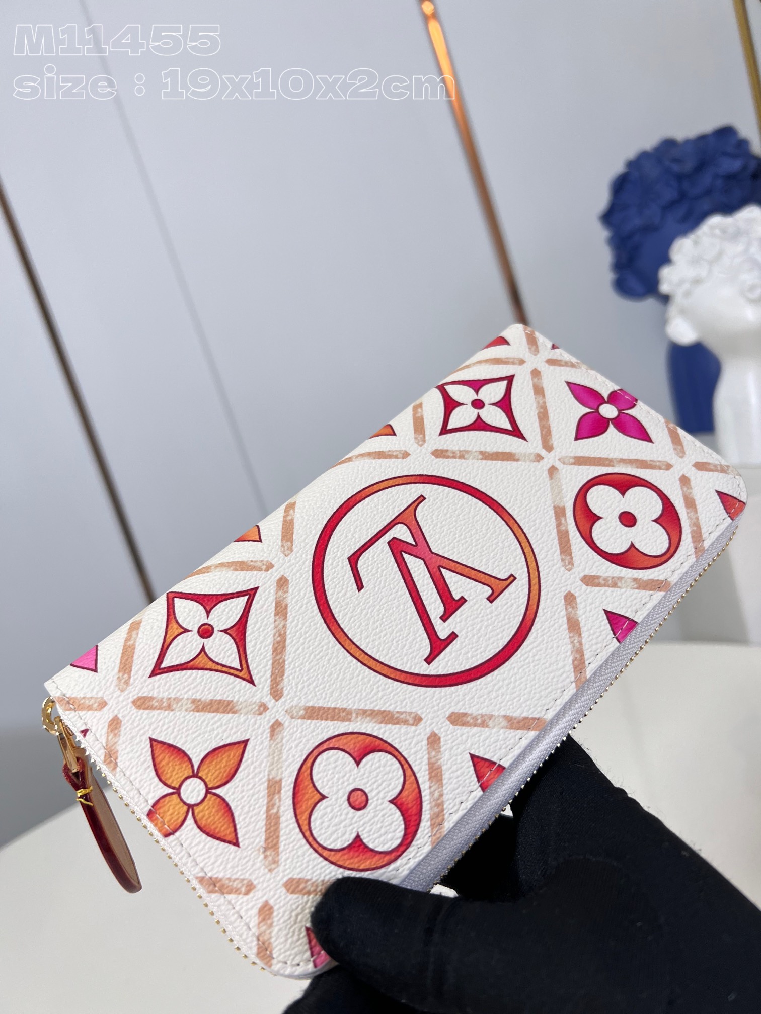 LOUIS VUITTON By The Pool Zippy Wallet M11455