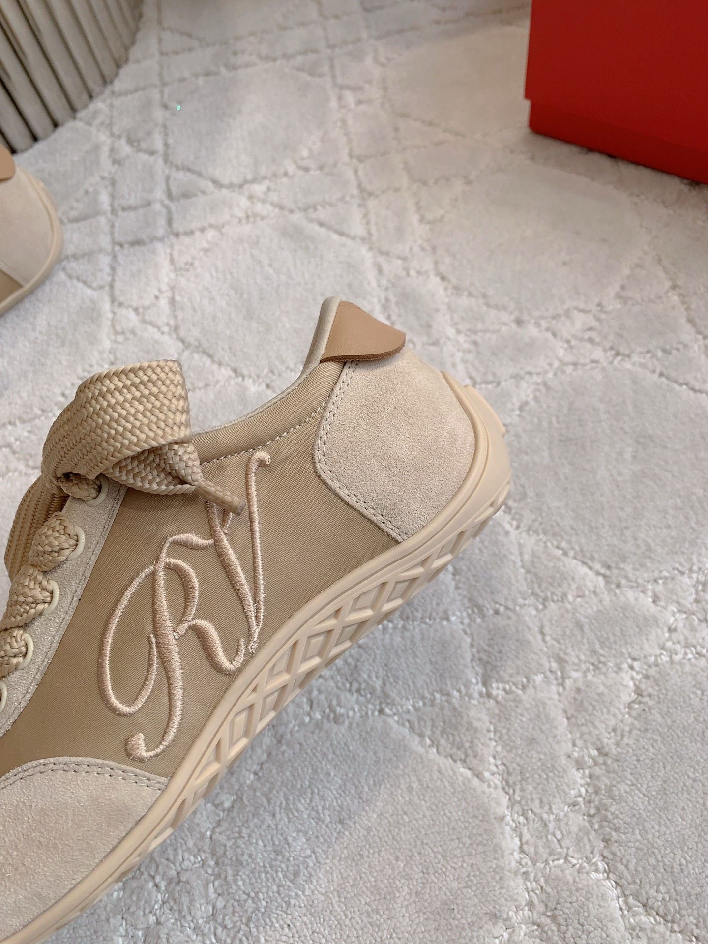 Roger vivier Low Sneakers in suede Beige