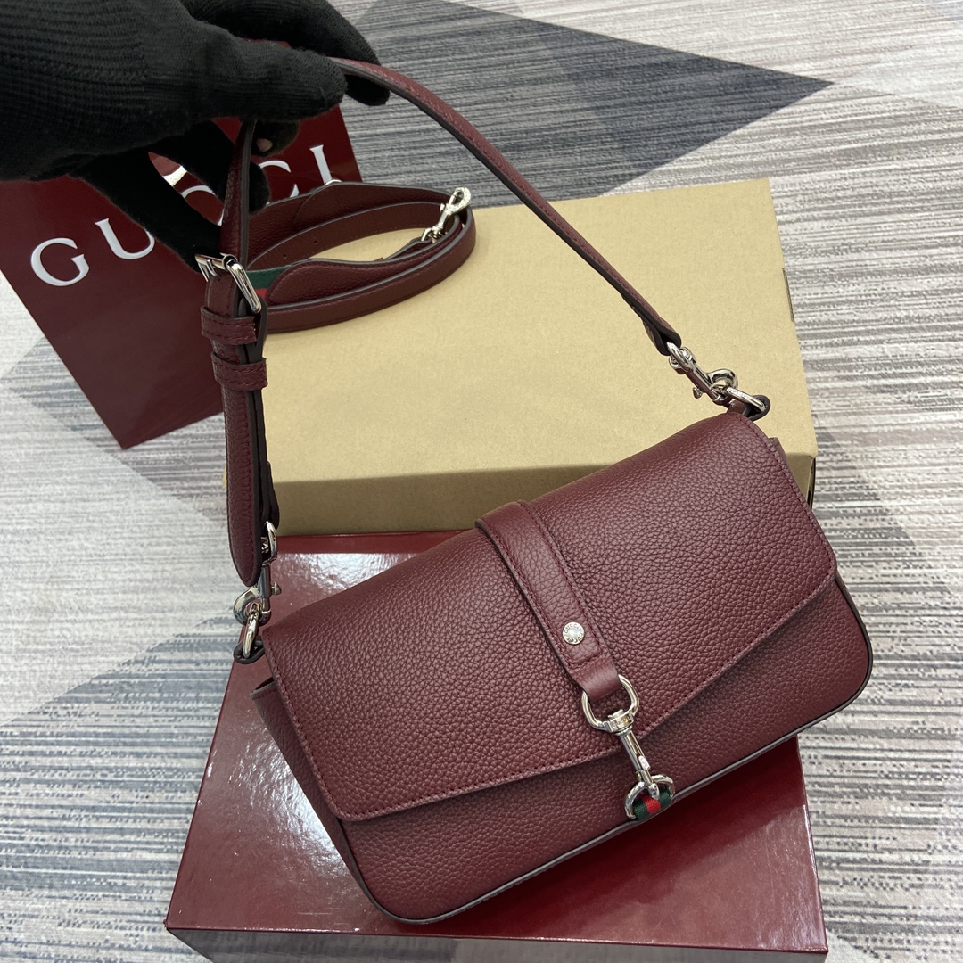 Gucci-Small crossbody bag with hook closure