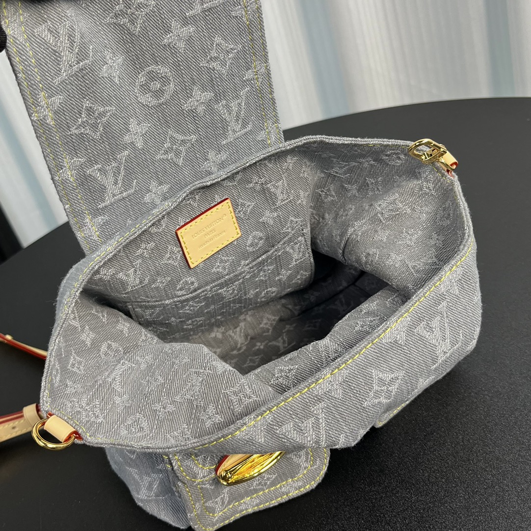 Louis Vuitton M13031 Venice Backpack
