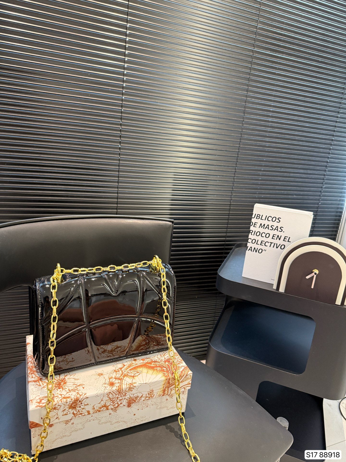 Dolce & Gabbana logo-plaque crossbody bag