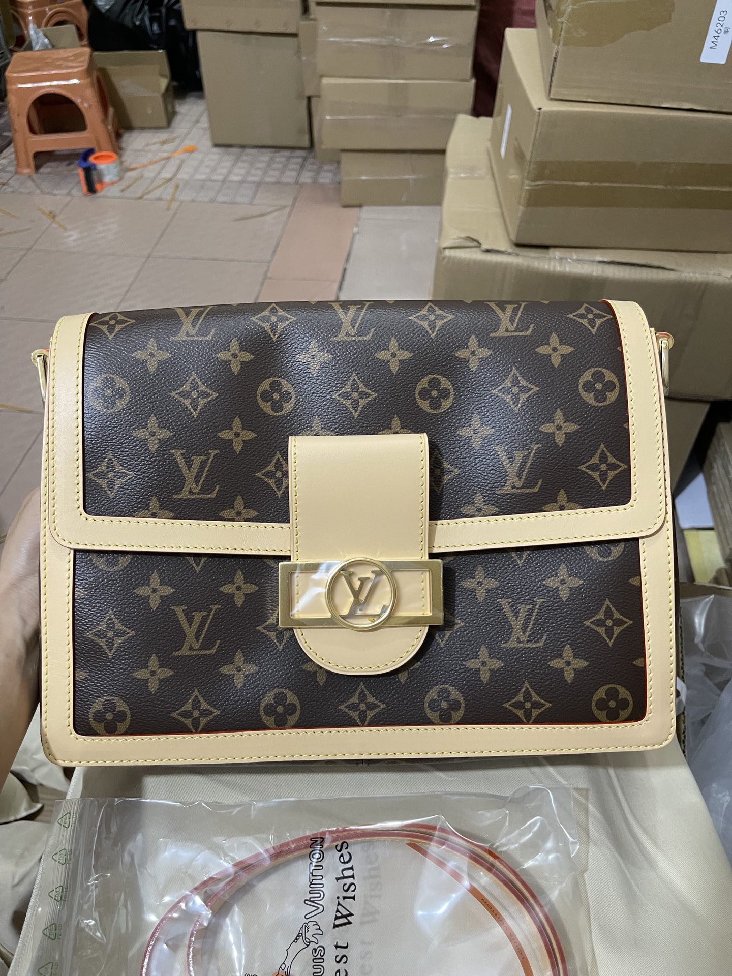 LV M47149 Dauphine Soft GM