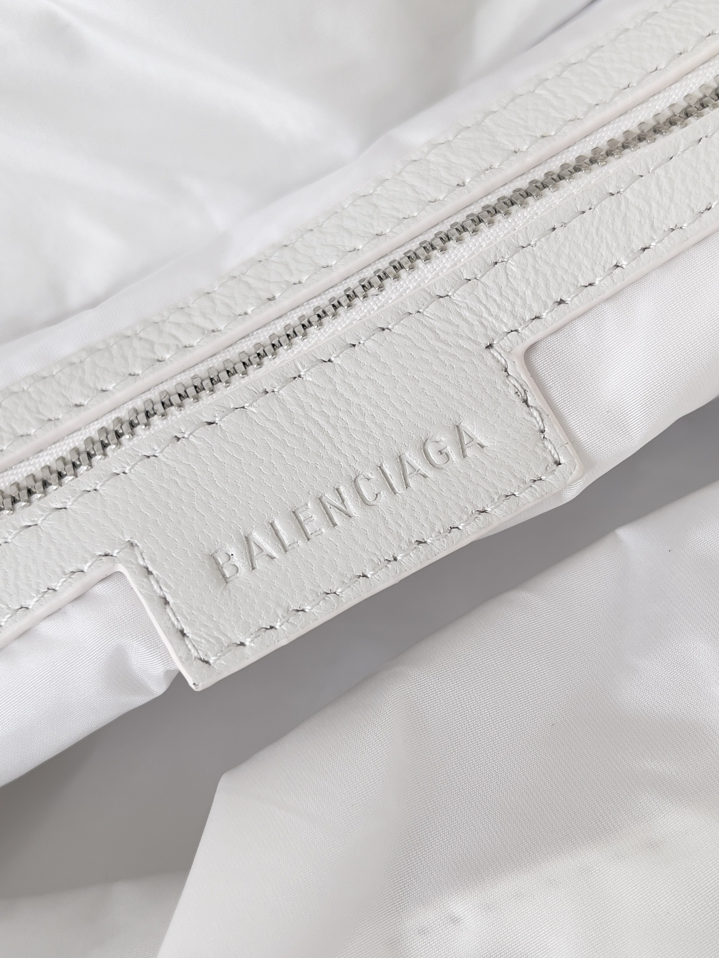 𝐁𝐀𝐋𝐄𝐍𝐂𝐈𝐀𝐆𝐀 𝑵𝒆𝒐 𝐂𝐚𝐠𝐨𝐥𝐞 𝐗𝐋 𝐏𝐋𝐔𝐒 Tote Bag