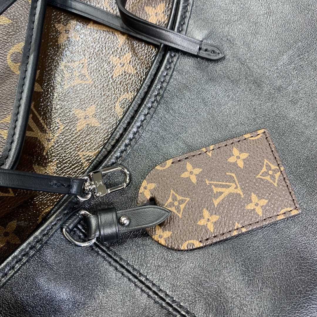 Louis Vuitton M25143 CarryAll MM Dark Black