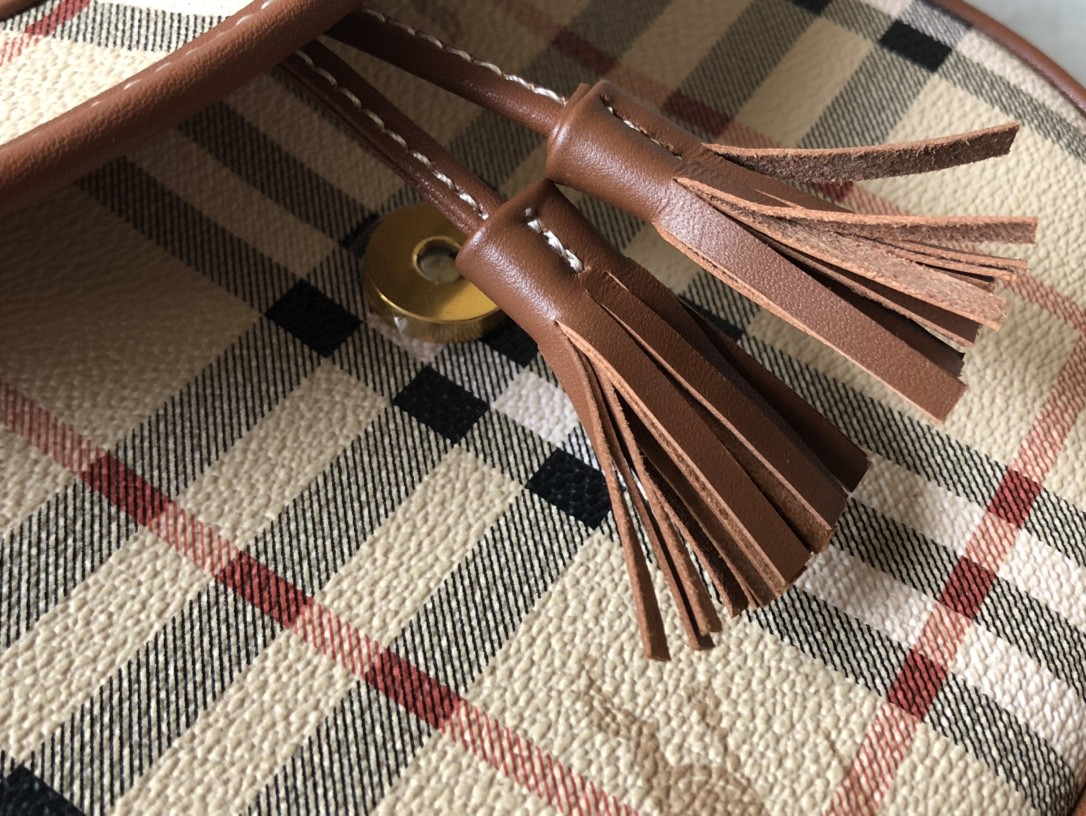 BurBerry-Vintage saddle bags