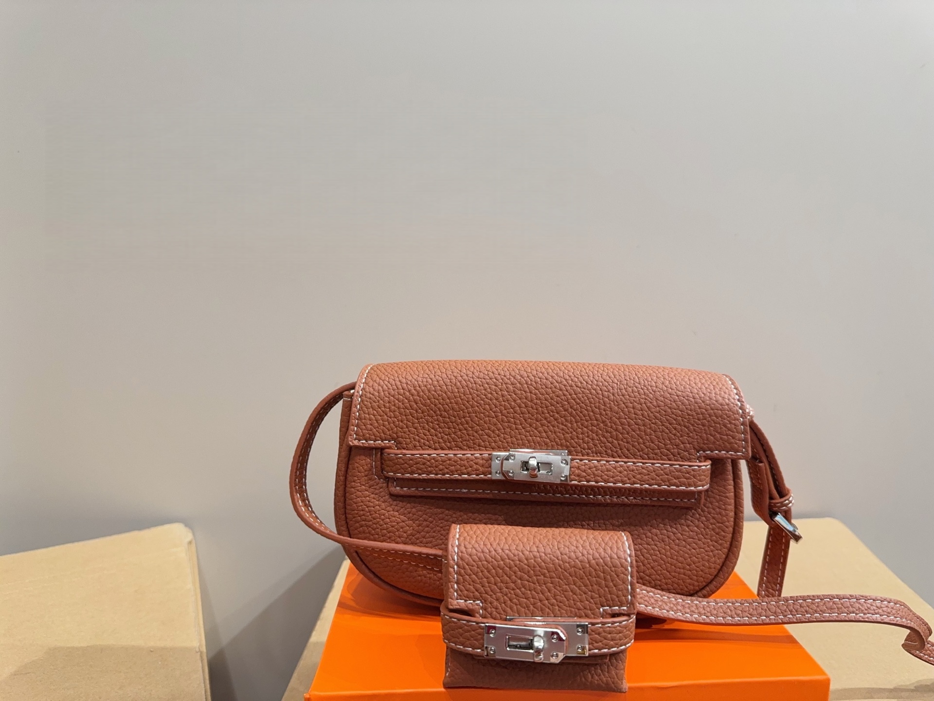 Hermès Swift Kelly Moove crossbody bag