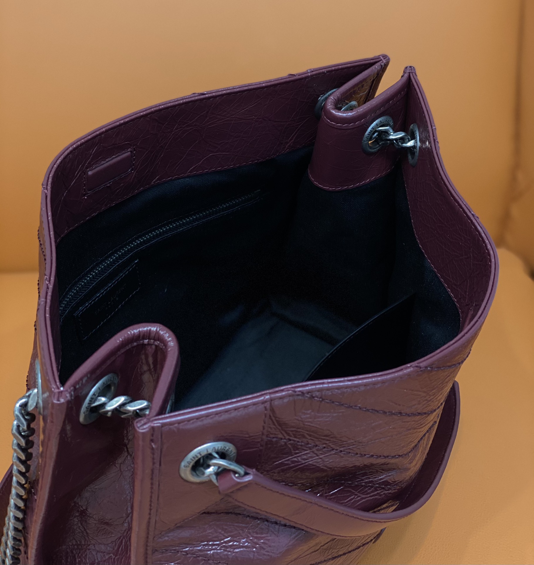 Saint Laurent Niki Medium Foldable Leather Tote