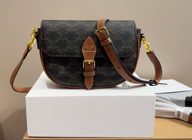 CELINE FOLCO SHOULDER BAG IN Triomphe Canvas and Calfskin