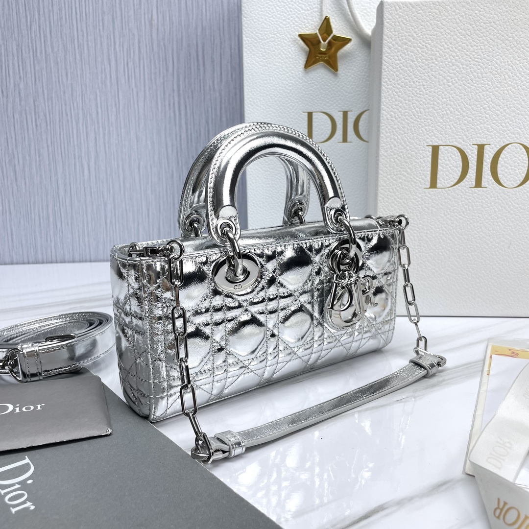 𝗗𝗶𝗼𝗿 𝗗-𝗝𝗼𝘆 𝗯𝗮𝗴-sliverM0613