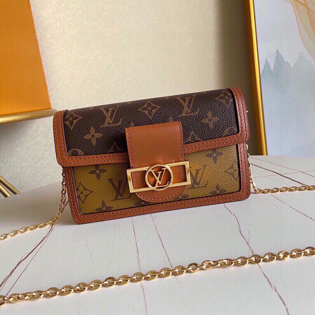 Louis Vuitton M68746 Dauphine Chain Wallet