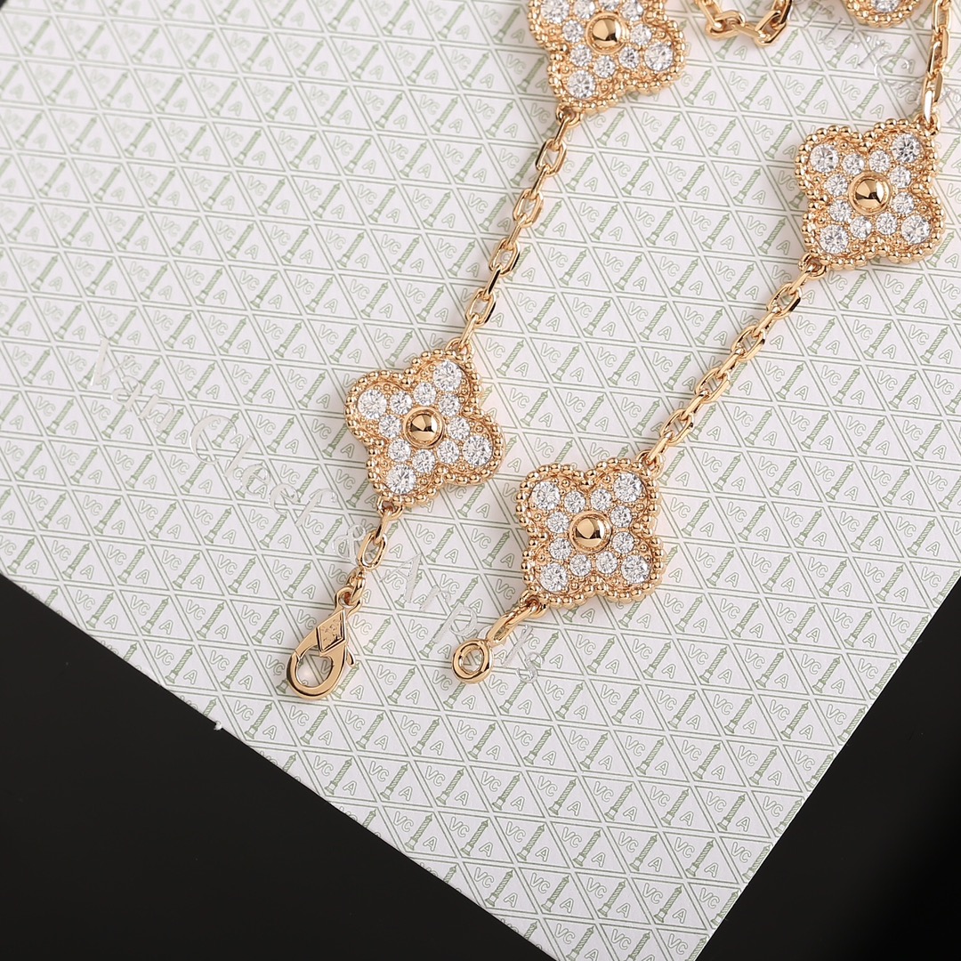 Van Cleef & Arpels diamond bracelet