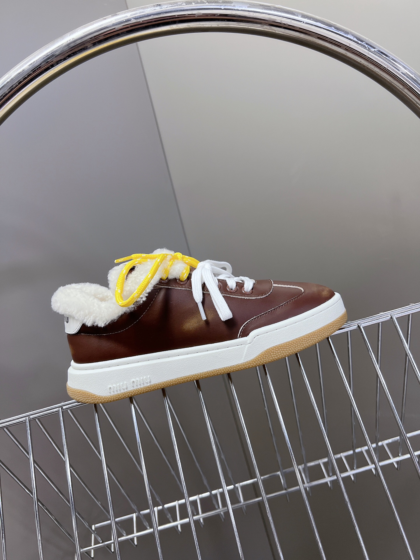 Top Version MIUMIU New American Retro Style Chunky Fuzzy Sneakers