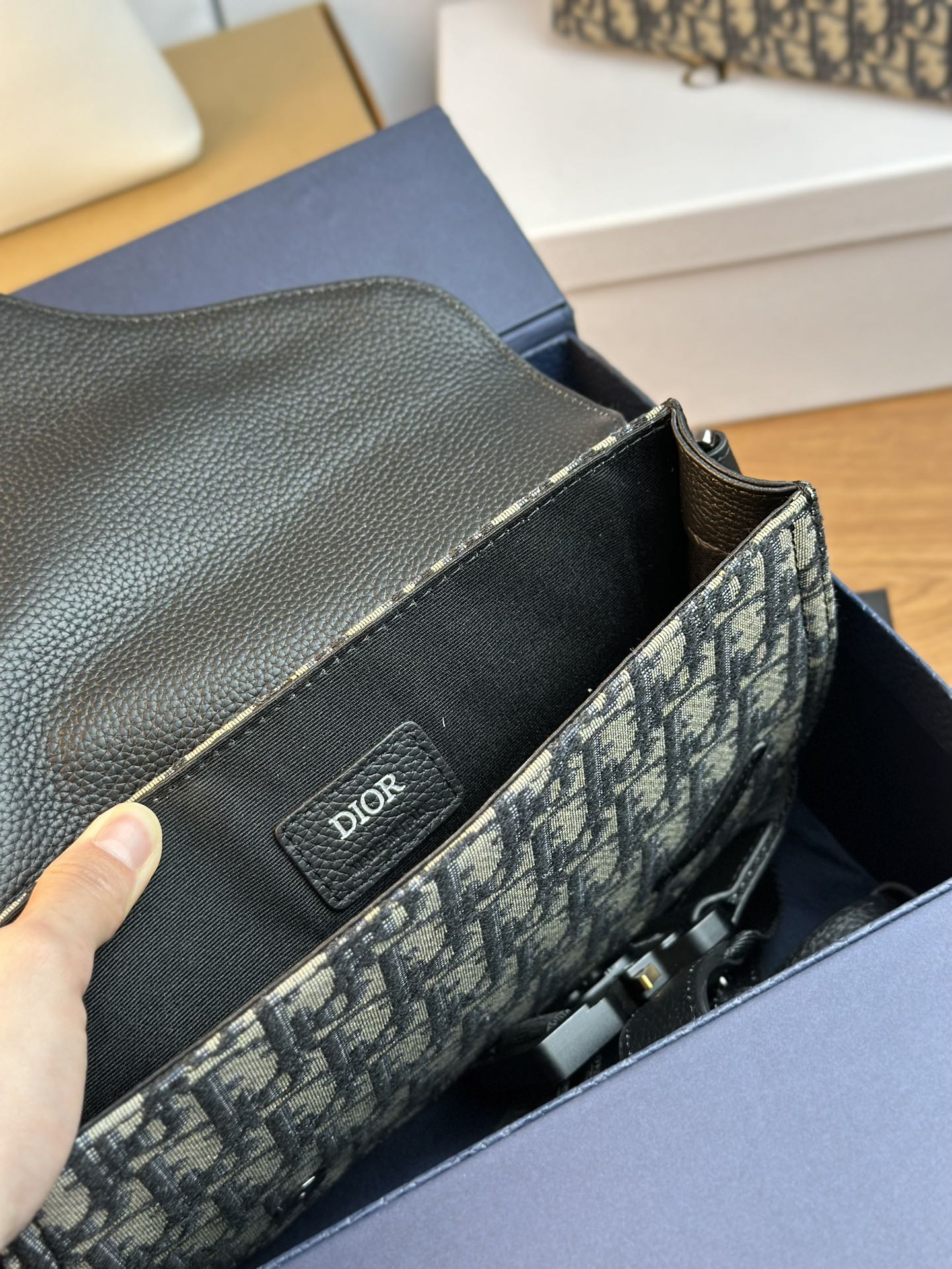 Saddle Messenger Bag