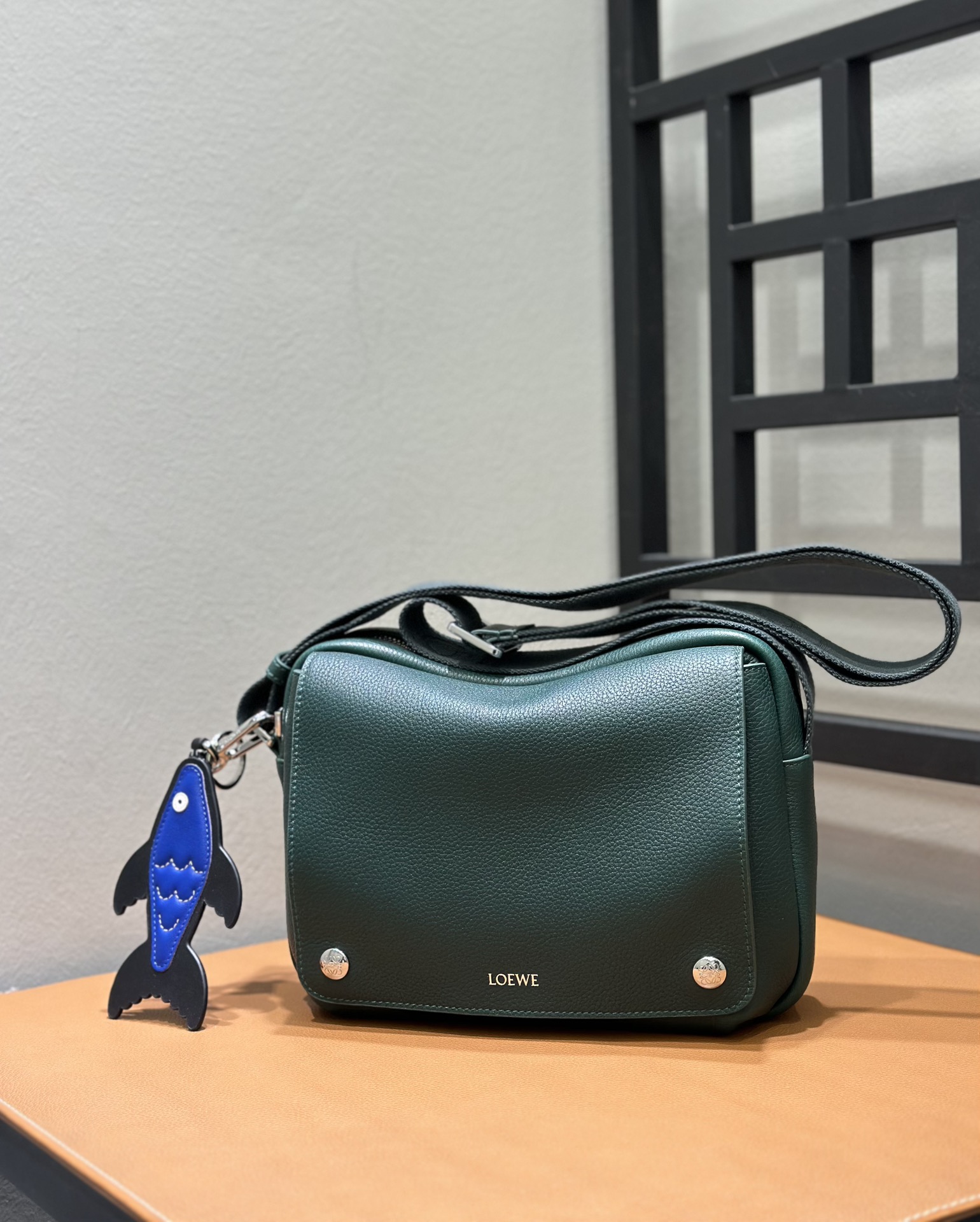 LOEWE Pebble XS Full-Grain Leather Messenger Bag