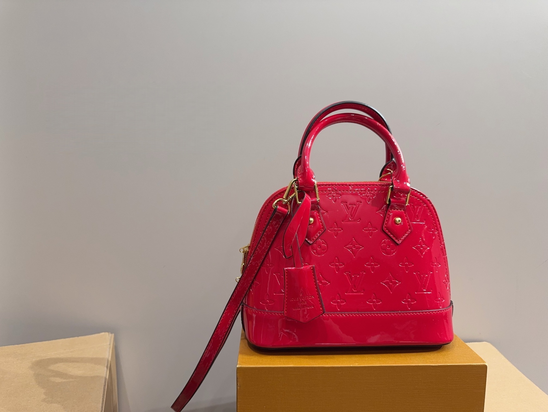 Louis Vuitton Vernis Shell Bag